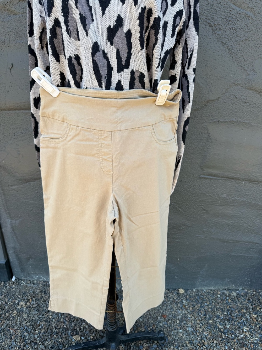 Ruby Road Tan/Khaki Petite Stretch Capri Pants